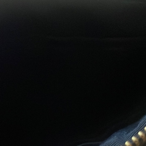 Coach LIKE NEW Wallet Wristlet 5” x 8”
Gold hardware - Picture 7 of 11